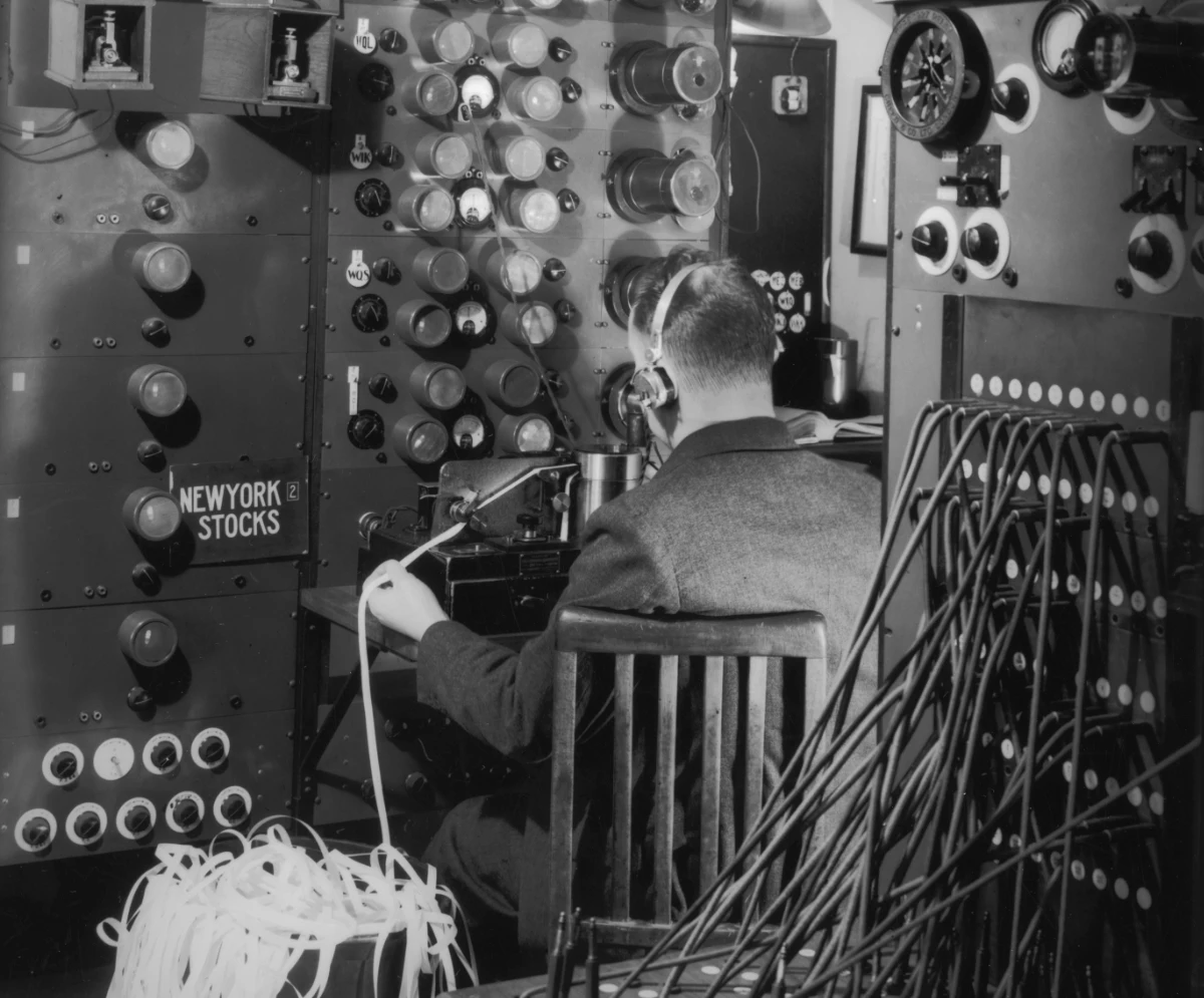 Telegraphist image by getty-images-fYIMsDzYCD4-unsplash